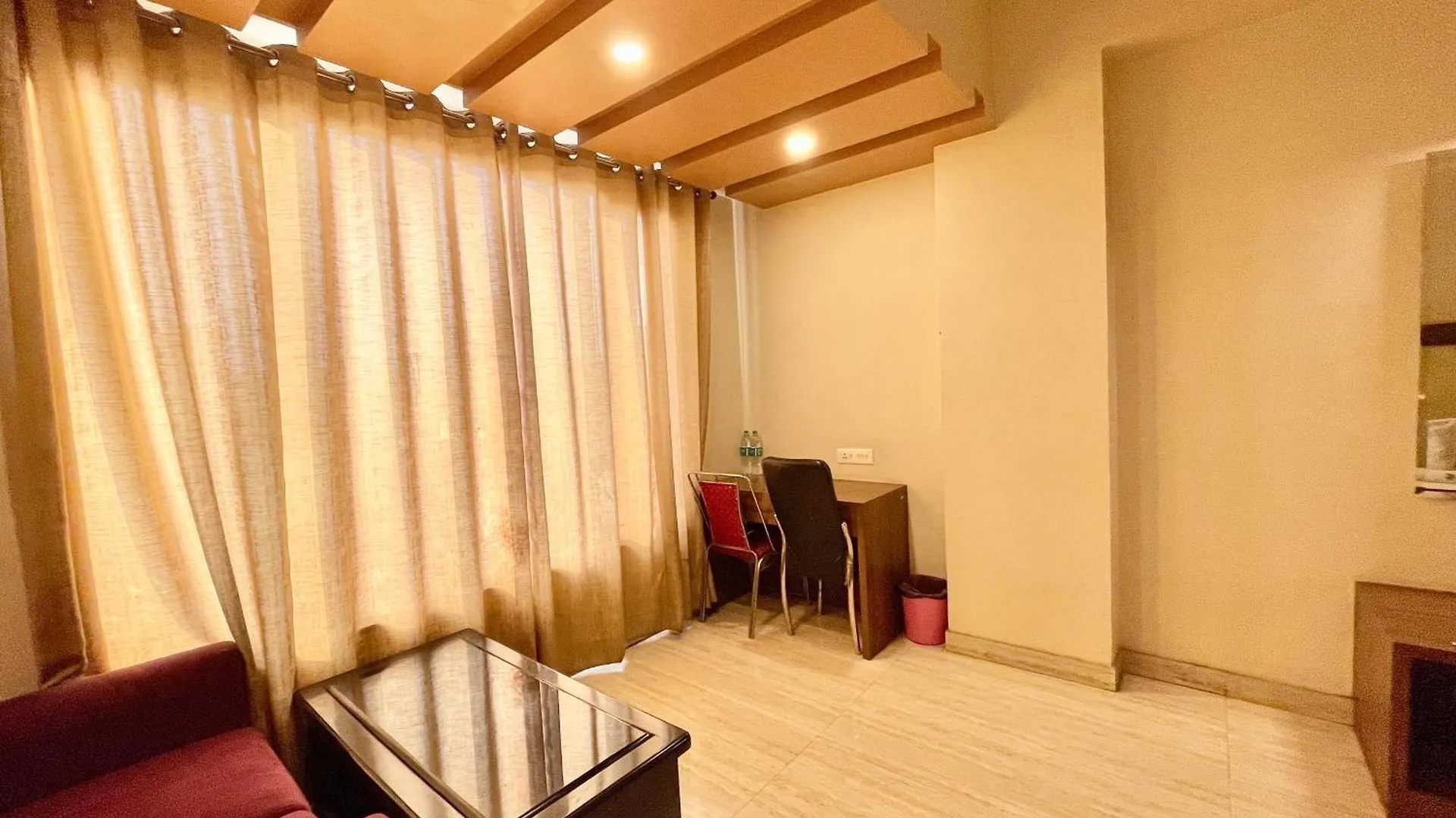 Hotel Rudraksh ! Varanasi !Fully-Air-Conditioned Hotel At Prime Location With Parking Availability, Near Kashi Vishwanath Temple, And Ganga Ghat 2
