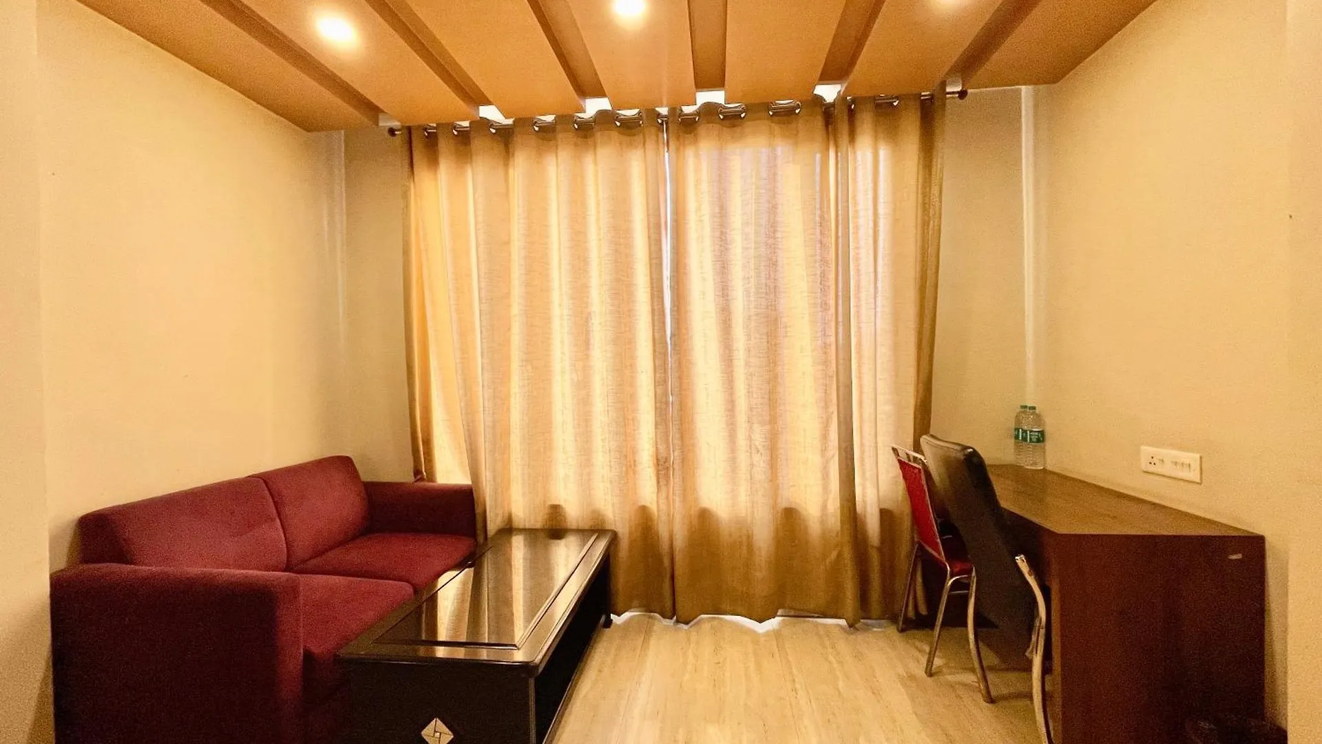 Hotel Rudraksh ! Varanasi !Fully-Air-Conditioned Hotel At Prime Location With Parking Availability, Near Kashi Vishwanath Temple, And Ganga Ghat 2